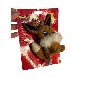 NEW 1999 Eevee Pokémon Zipper Pull Charm Authentic Gotta Catch 'Em All Accessory